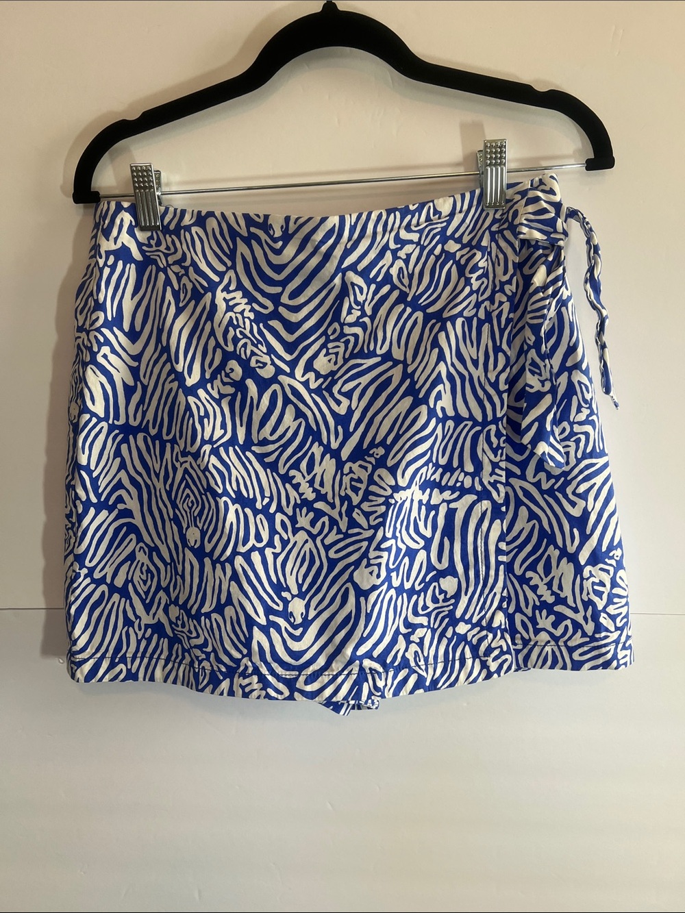 Lilly Pulitzer Royal Blue & White Zebra-Print Skort, size 6, Women's
